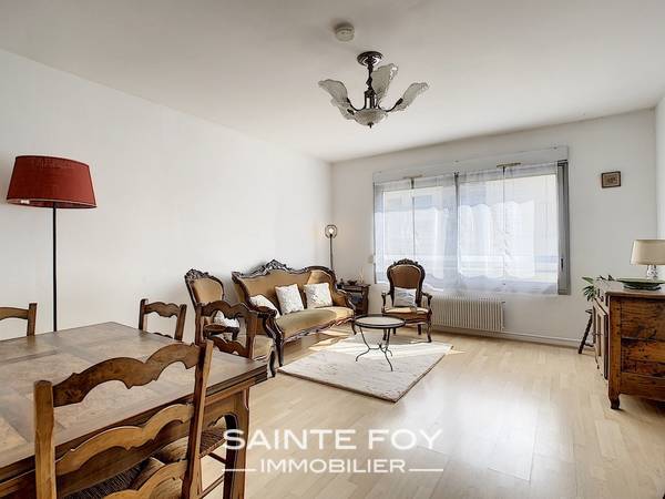 2021204 image2 - Sainte Foy Immobilier - Ce sont des agences immobilières dans l'Ouest Lyonnais spécialisées dans la location de maison ou d'appartement et la vente de propriété de prestige.