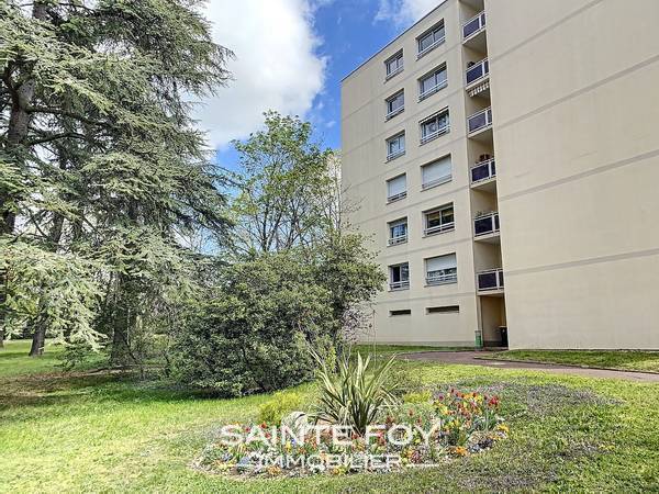 2021204 image10 - Sainte Foy Immobilier - Ce sont des agences immobilières dans l'Ouest Lyonnais spécialisées dans la location de maison ou d'appartement et la vente de propriété de prestige.