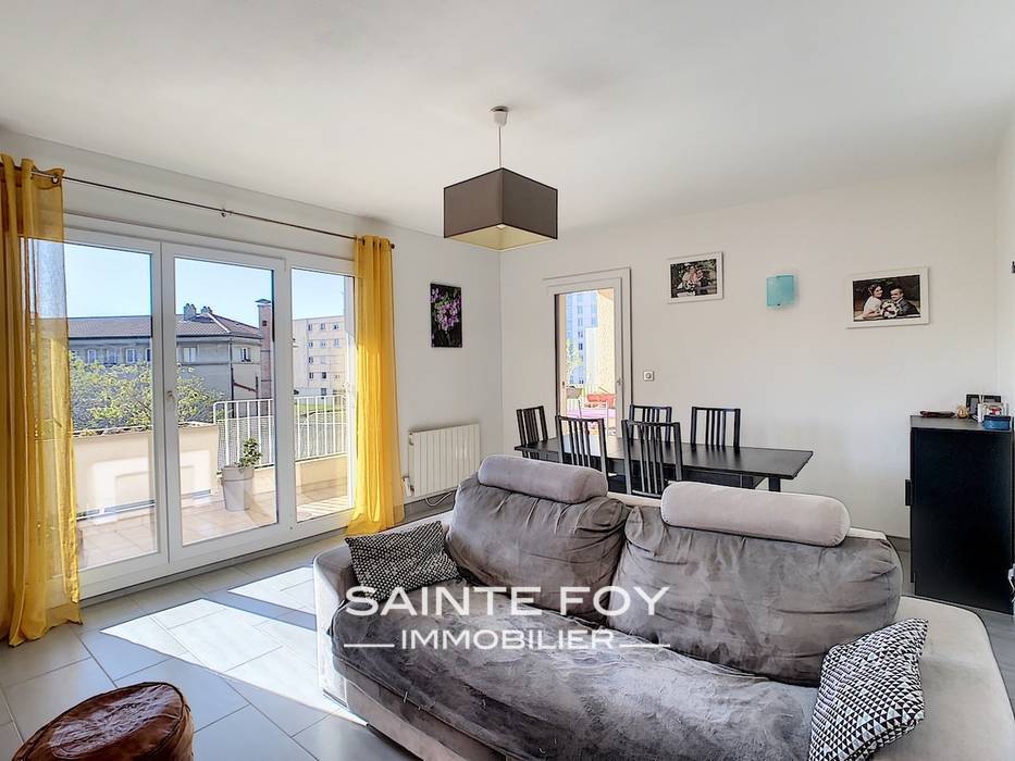 2021355 image1 - Sainte Foy Immobilier - Ce sont des agences immobilières dans l'Ouest Lyonnais spécialisées dans la location de maison ou d'appartement et la vente de propriété de prestige.