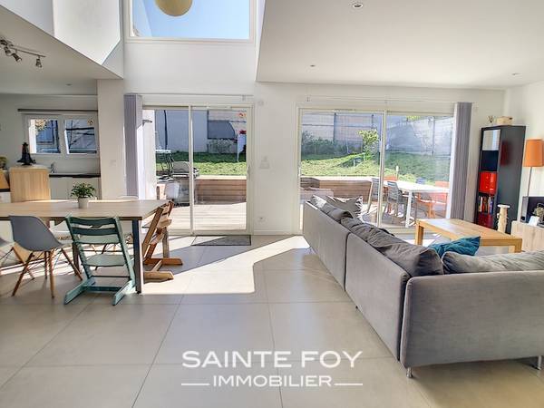 2021354 image3 - Sainte Foy Immobilier - Ce sont des agences immobilières dans l'Ouest Lyonnais spécialisées dans la location de maison ou d'appartement et la vente de propriété de prestige.