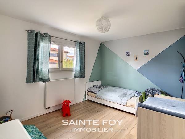 2021354 image7 - Sainte Foy Immobilier - Ce sont des agences immobilières dans l'Ouest Lyonnais spécialisées dans la location de maison ou d'appartement et la vente de propriété de prestige.