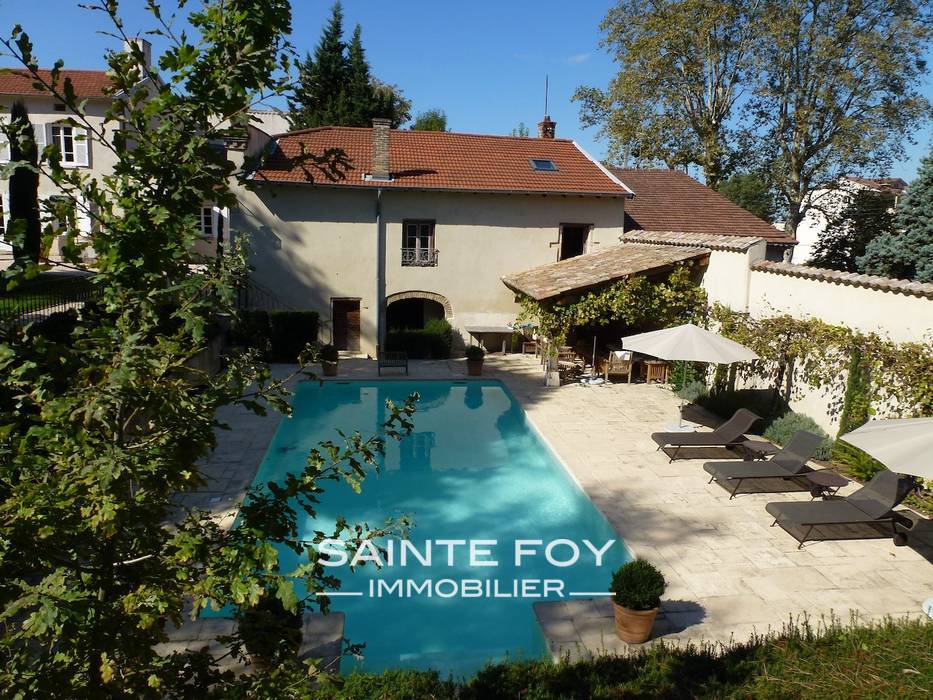 2021359 image1 - Sainte Foy Immobilier - Ce sont des agences immobilières dans l'Ouest Lyonnais spécialisées dans la location de maison ou d'appartement et la vente de propriété de prestige.