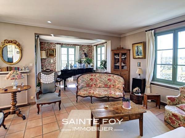 2021325 image3 - Sainte Foy Immobilier - Ce sont des agences immobilières dans l'Ouest Lyonnais spécialisées dans la location de maison ou d'appartement et la vente de propriété de prestige.