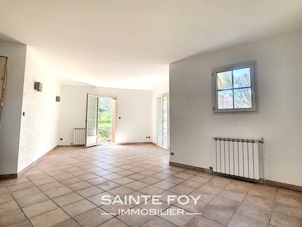 2021306 image3 - Sainte Foy Immobilier - Ce sont des agences immobilières dans l'Ouest Lyonnais spécialisées dans la location de maison ou d'appartement et la vente de propriété de prestige.