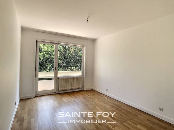 2021389 image5 - Sainte Foy Immobilier - Ce sont des agences immobilières dans l'Ouest Lyonnais spécialisées dans la location de maison ou d'appartement et la vente de propriété de prestige.