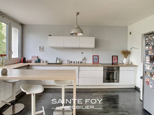 2021330 image2 - Sainte Foy Immobilier - Ce sont des agences immobilières dans l'Ouest Lyonnais spécialisées dans la location de maison ou d'appartement et la vente de propriété de prestige.