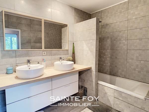 2021330 image6 - Sainte Foy Immobilier - Ce sont des agences immobilières dans l'Ouest Lyonnais spécialisées dans la location de maison ou d'appartement et la vente de propriété de prestige.
