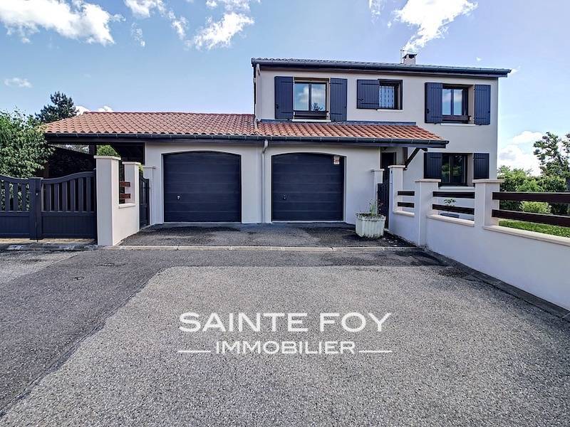 2021405 image1 - Sainte Foy Immobilier - Ce sont des agences immobilières dans l'Ouest Lyonnais spécialisées dans la location de maison ou d'appartement et la vente de propriété de prestige.