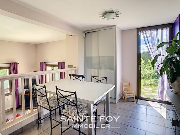 2021405 image4 - Sainte Foy Immobilier - Ce sont des agences immobilières dans l'Ouest Lyonnais spécialisées dans la location de maison ou d'appartement et la vente de propriété de prestige.