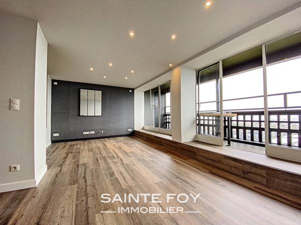 2021392 image2 - Sainte Foy Immobilier - Ce sont des agences immobilières dans l'Ouest Lyonnais spécialisées dans la location de maison ou d'appartement et la vente de propriété de prestige.