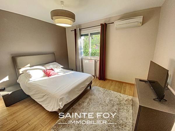 2019042 image6 - Sainte Foy Immobilier - Ce sont des agences immobilières dans l'Ouest Lyonnais spécialisées dans la location de maison ou d'appartement et la vente de propriété de prestige.