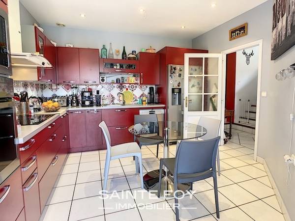 2021444 image6 - Sainte Foy Immobilier - Ce sont des agences immobilières dans l'Ouest Lyonnais spécialisées dans la location de maison ou d'appartement et la vente de propriété de prestige.