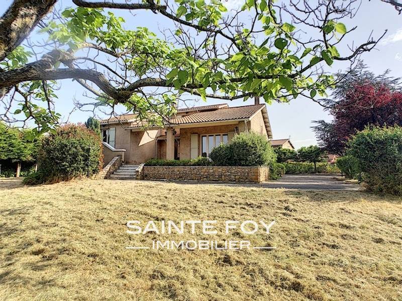 2020478 image1 - Sainte Foy Immobilier - Ce sont des agences immobilières dans l'Ouest Lyonnais spécialisées dans la location de maison ou d'appartement et la vente de propriété de prestige.