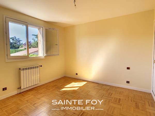 2020478 image7 - Sainte Foy Immobilier - Ce sont des agences immobilières dans l'Ouest Lyonnais spécialisées dans la location de maison ou d'appartement et la vente de propriété de prestige.