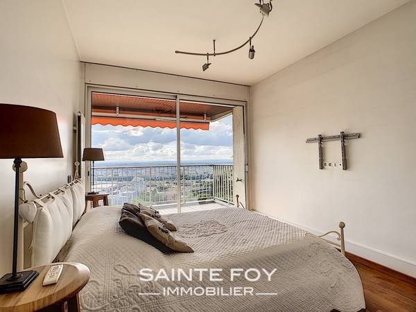 2021481 image7 - Sainte Foy Immobilier - Ce sont des agences immobilières dans l'Ouest Lyonnais spécialisées dans la location de maison ou d'appartement et la vente de propriété de prestige.