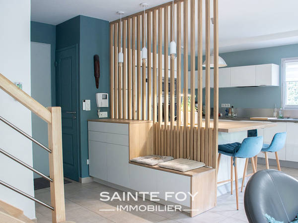 2021497 image3 - Sainte Foy Immobilier - Ce sont des agences immobilières dans l'Ouest Lyonnais spécialisées dans la location de maison ou d'appartement et la vente de propriété de prestige.