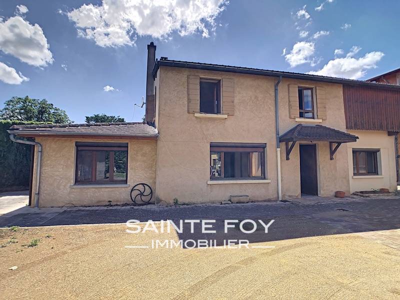 2021535 image1 - Sainte Foy Immobilier - Ce sont des agences immobilières dans l'Ouest Lyonnais spécialisées dans la location de maison ou d'appartement et la vente de propriété de prestige.