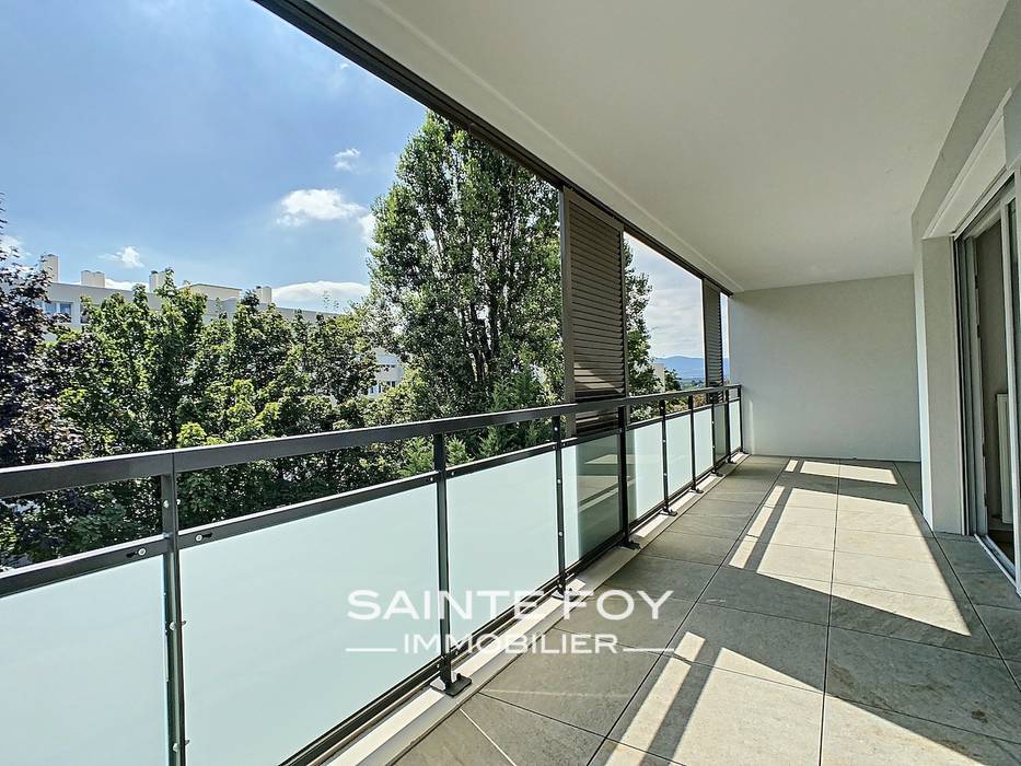 2021548 image1 - Sainte Foy Immobilier - Ce sont des agences immobilières dans l'Ouest Lyonnais spécialisées dans la location de maison ou d'appartement et la vente de propriété de prestige.