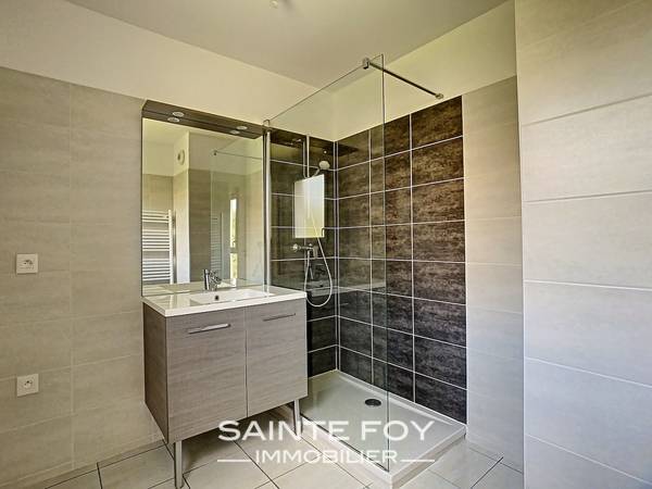 2021548 image6 - Sainte Foy Immobilier - Ce sont des agences immobilières dans l'Ouest Lyonnais spécialisées dans la location de maison ou d'appartement et la vente de propriété de prestige.