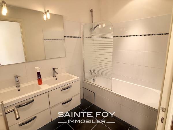2021502 image7 - Sainte Foy Immobilier - Ce sont des agences immobilières dans l'Ouest Lyonnais spécialisées dans la location de maison ou d'appartement et la vente de propriété de prestige.