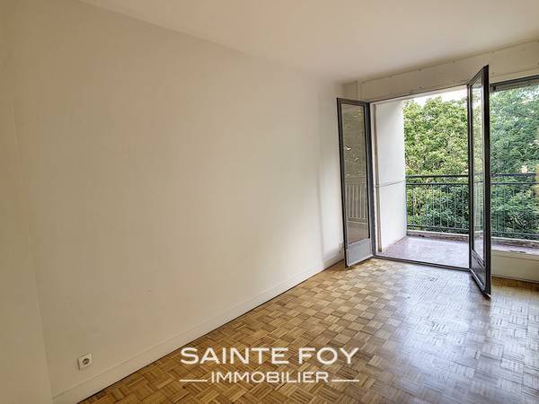 2021502 image8 - Sainte Foy Immobilier - Ce sont des agences immobilières dans l'Ouest Lyonnais spécialisées dans la location de maison ou d'appartement et la vente de propriété de prestige.