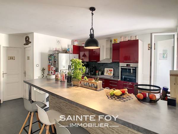 2021557 image4 - Sainte Foy Immobilier - Ce sont des agences immobilières dans l'Ouest Lyonnais spécialisées dans la location de maison ou d'appartement et la vente de propriété de prestige.