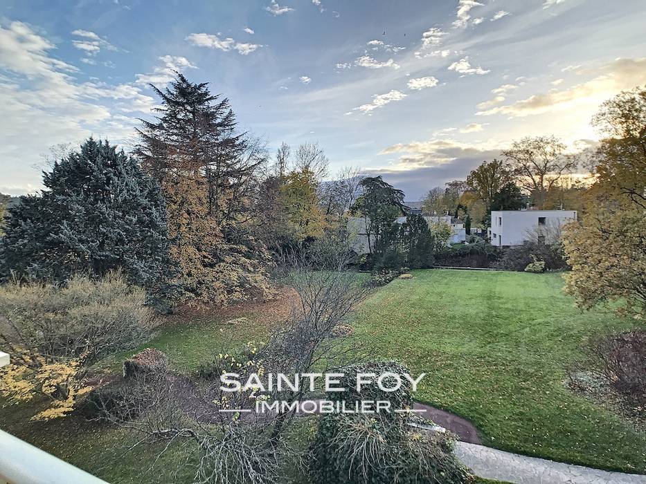 2021112 image1 - Sainte Foy Immobilier - Ce sont des agences immobilières dans l'Ouest Lyonnais spécialisées dans la location de maison ou d'appartement et la vente de propriété de prestige.