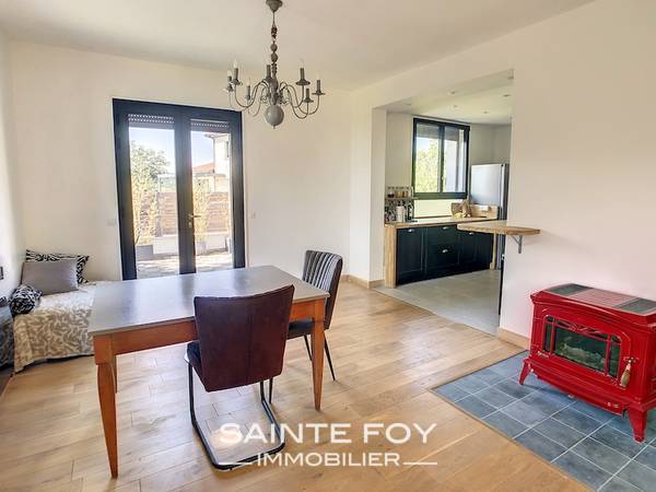 2021620 image9 - Sainte Foy Immobilier - Ce sont des agences immobilières dans l'Ouest Lyonnais spécialisées dans la location de maison ou d'appartement et la vente de propriété de prestige.