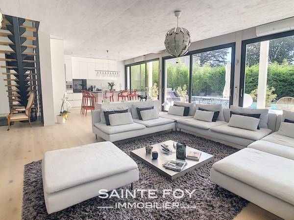118069 image2 - Sainte Foy Immobilier - Ce sont des agences immobilières dans l'Ouest Lyonnais spécialisées dans la location de maison ou d'appartement et la vente de propriété de prestige.