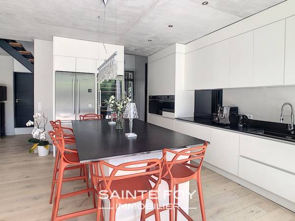 118069 image3 - Sainte Foy Immobilier - Ce sont des agences immobilières dans l'Ouest Lyonnais spécialisées dans la location de maison ou d'appartement et la vente de propriété de prestige.