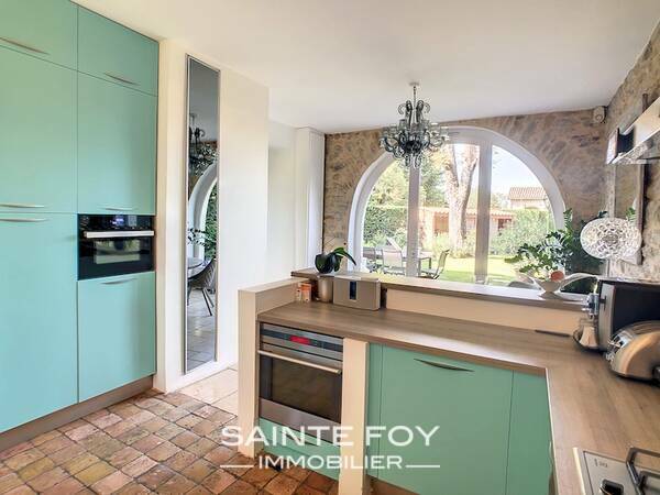 2021643 image3 - Sainte Foy Immobilier - Ce sont des agences immobilières dans l'Ouest Lyonnais spécialisées dans la location de maison ou d'appartement et la vente de propriété de prestige.