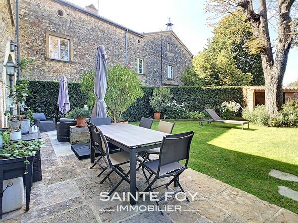 2021643 image9 - Sainte Foy Immobilier - Ce sont des agences immobilières dans l'Ouest Lyonnais spécialisées dans la location de maison ou d'appartement et la vente de propriété de prestige.