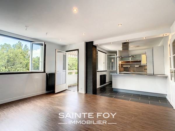 2021618 image5 - Sainte Foy Immobilier - Ce sont des agences immobilières dans l'Ouest Lyonnais spécialisées dans la location de maison ou d'appartement et la vente de propriété de prestige.