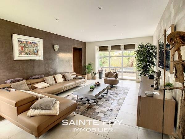 2021665 image2 - Sainte Foy Immobilier - Ce sont des agences immobilières dans l'Ouest Lyonnais spécialisées dans la location de maison ou d'appartement et la vente de propriété de prestige.