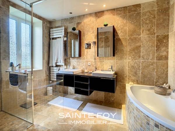 2021665 image6 - Sainte Foy Immobilier - Ce sont des agences immobilières dans l'Ouest Lyonnais spécialisées dans la location de maison ou d'appartement et la vente de propriété de prestige.
