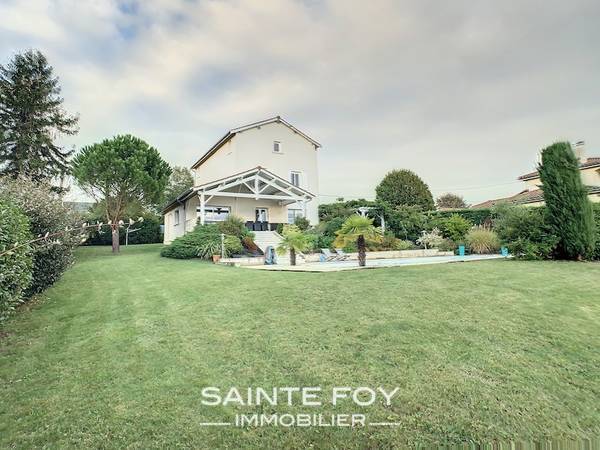 2021665 image9 - Sainte Foy Immobilier - Ce sont des agences immobilières dans l'Ouest Lyonnais spécialisées dans la location de maison ou d'appartement et la vente de propriété de prestige.
