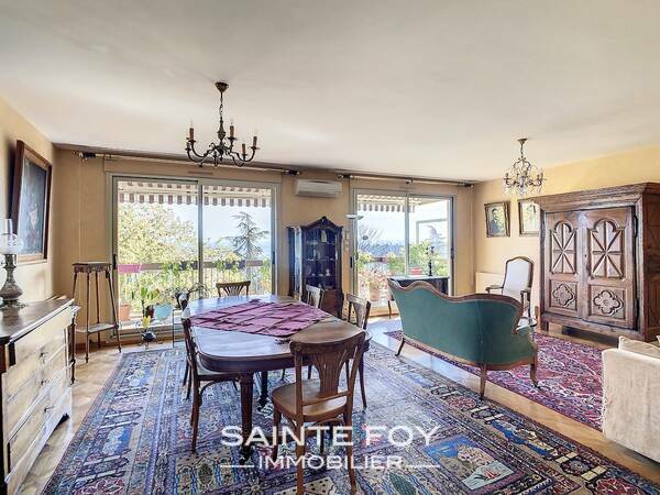 2021683 image2 - Sainte Foy Immobilier - Ce sont des agences immobilières dans l'Ouest Lyonnais spécialisées dans la location de maison ou d'appartement et la vente de propriété de prestige.