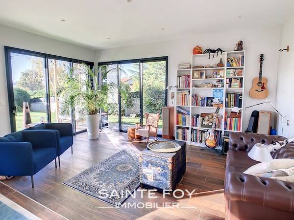 118480 image3 - Sainte Foy Immobilier - Ce sont des agences immobilières dans l'Ouest Lyonnais spécialisées dans la location de maison ou d'appartement et la vente de propriété de prestige.