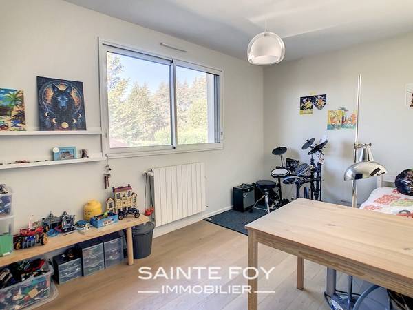 118480 image8 - Sainte Foy Immobilier - Ce sont des agences immobilières dans l'Ouest Lyonnais spécialisées dans la location de maison ou d'appartement et la vente de propriété de prestige.