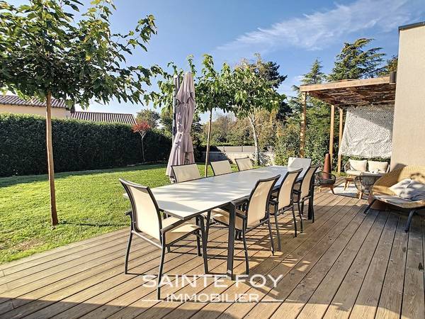 118480 image10 - Sainte Foy Immobilier - Ce sont des agences immobilières dans l'Ouest Lyonnais spécialisées dans la location de maison ou d'appartement et la vente de propriété de prestige.