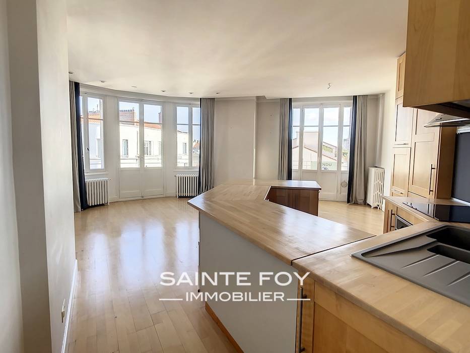 2021740 image1 - Sainte Foy Immobilier - Ce sont des agences immobilières dans l'Ouest Lyonnais spécialisées dans la location de maison ou d'appartement et la vente de propriété de prestige.
