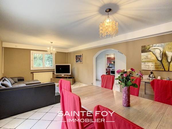 2021742 image3 - Sainte Foy Immobilier - Ce sont des agences immobilières dans l'Ouest Lyonnais spécialisées dans la location de maison ou d'appartement et la vente de propriété de prestige.