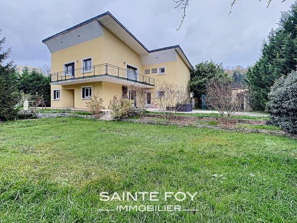 2021742 image9 - Sainte Foy Immobilier - Ce sont des agences immobilières dans l'Ouest Lyonnais spécialisées dans la location de maison ou d'appartement et la vente de propriété de prestige.