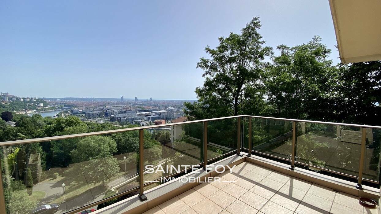 2021766 image1 - Sainte Foy Immobilier - Ce sont des agences immobilières dans l'Ouest Lyonnais spécialisées dans la location de maison ou d'appartement et la vente de propriété de prestige.