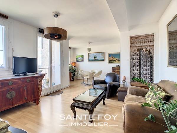 2021626 image3 - Sainte Foy Immobilier - Ce sont des agences immobilières dans l'Ouest Lyonnais spécialisées dans la location de maison ou d'appartement et la vente de propriété de prestige.