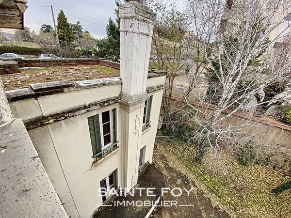 2021771 image7 - Sainte Foy Immobilier - Ce sont des agences immobilières dans l'Ouest Lyonnais spécialisées dans la location de maison ou d'appartement et la vente de propriété de prestige.