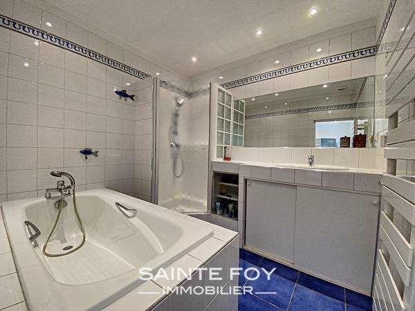 2021532 image9 - Sainte Foy Immobilier - Ce sont des agences immobilières dans l'Ouest Lyonnais spécialisées dans la location de maison ou d'appartement et la vente de propriété de prestige.