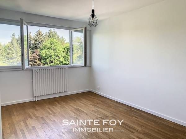 2021790 image5 - Sainte Foy Immobilier - Ce sont des agences immobilières dans l'Ouest Lyonnais spécialisées dans la location de maison ou d'appartement et la vente de propriété de prestige.