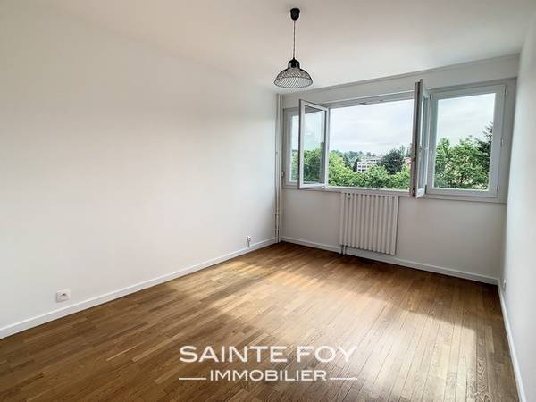 2021790 image6 - Sainte Foy Immobilier - Ce sont des agences immobilières dans l'Ouest Lyonnais spécialisées dans la location de maison ou d'appartement et la vente de propriété de prestige.