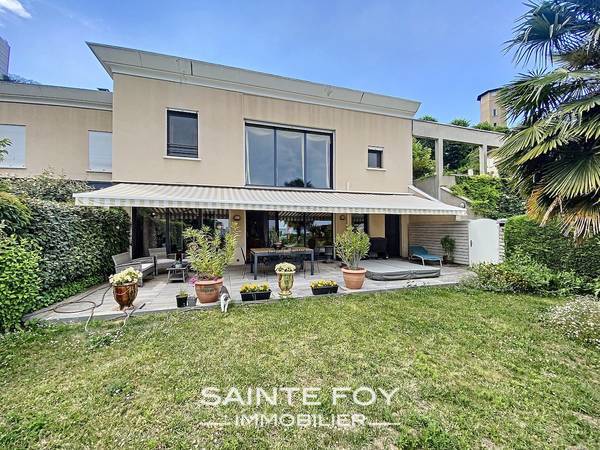 2021810 image2 - Sainte Foy Immobilier - Ce sont des agences immobilières dans l'Ouest Lyonnais spécialisées dans la location de maison ou d'appartement et la vente de propriété de prestige.